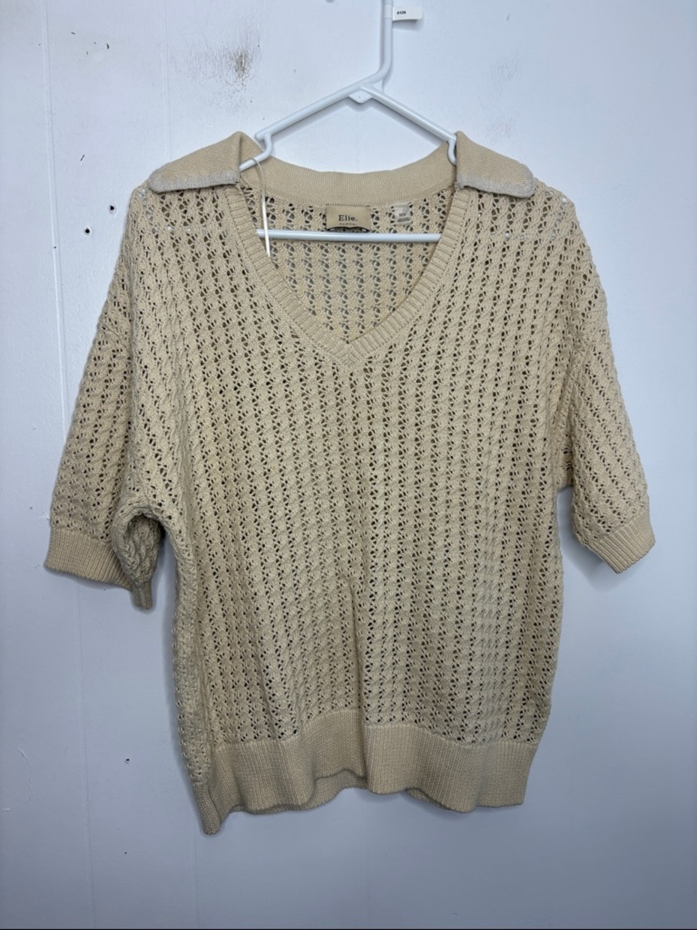 Elie Tahari Top Womens Medium Crochet Open Knit Collared V Neck Old Money Preppy - Picture 3 of 10